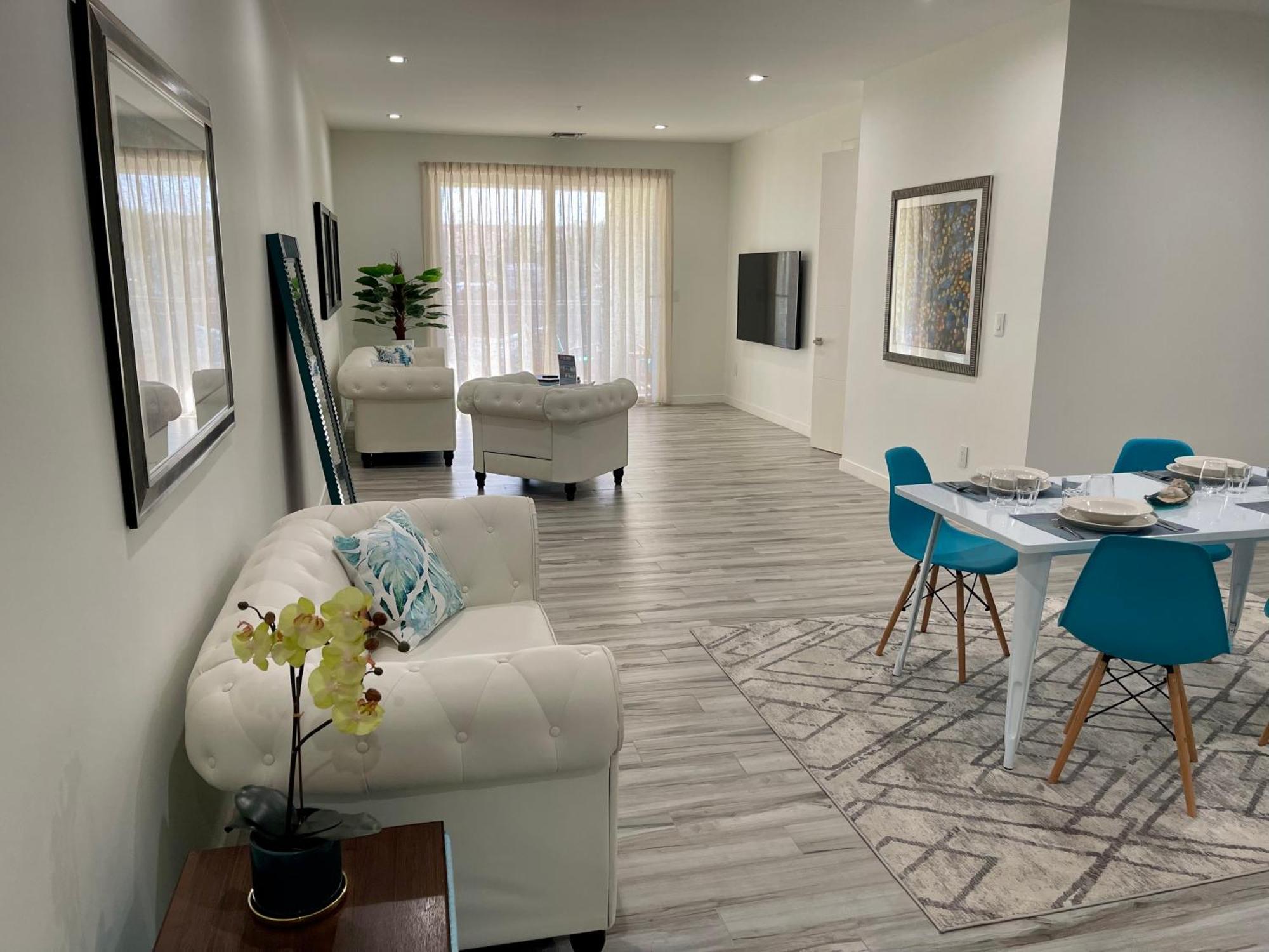 The Cove - Condo Hotel - Palm Beach Strip מראה חיצוני תמונה