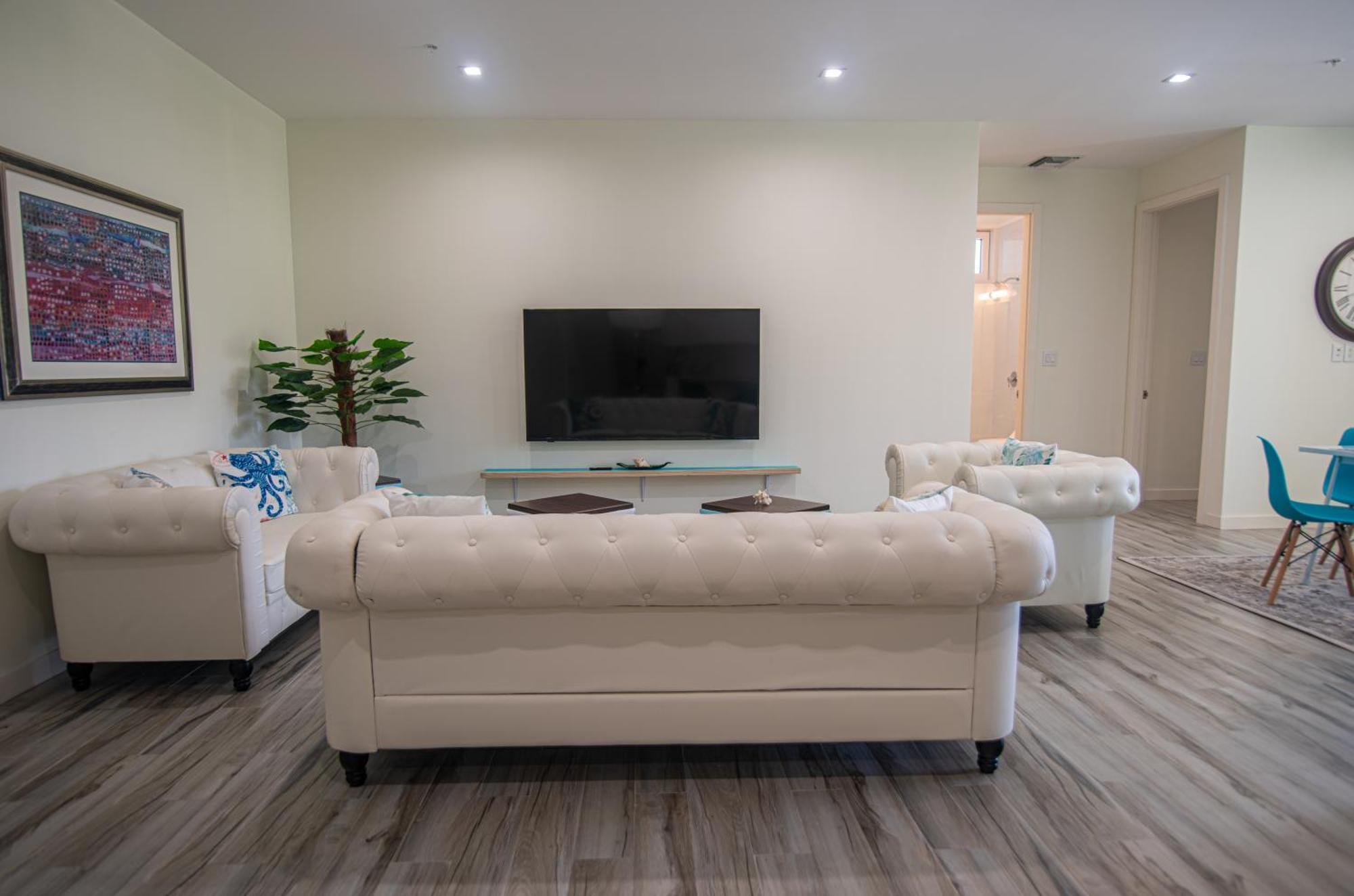 The Cove - Condo Hotel - Palm Beach Strip מראה חיצוני תמונה